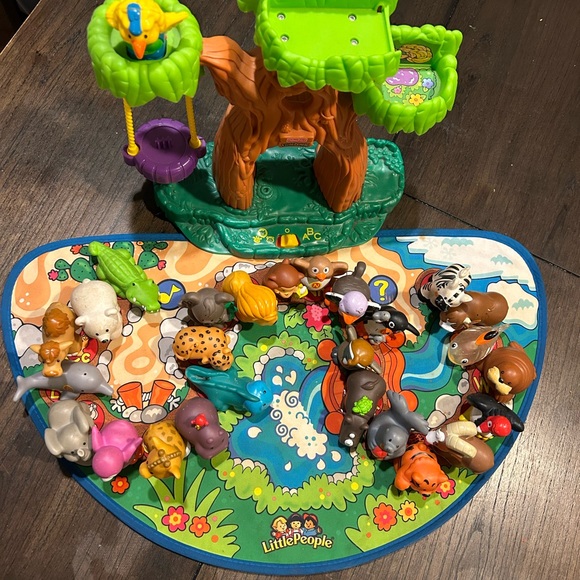 Little People A-Z Zoo Animals (26 Animals) (Mat included, not all sounds work) - Picture 4 of 5